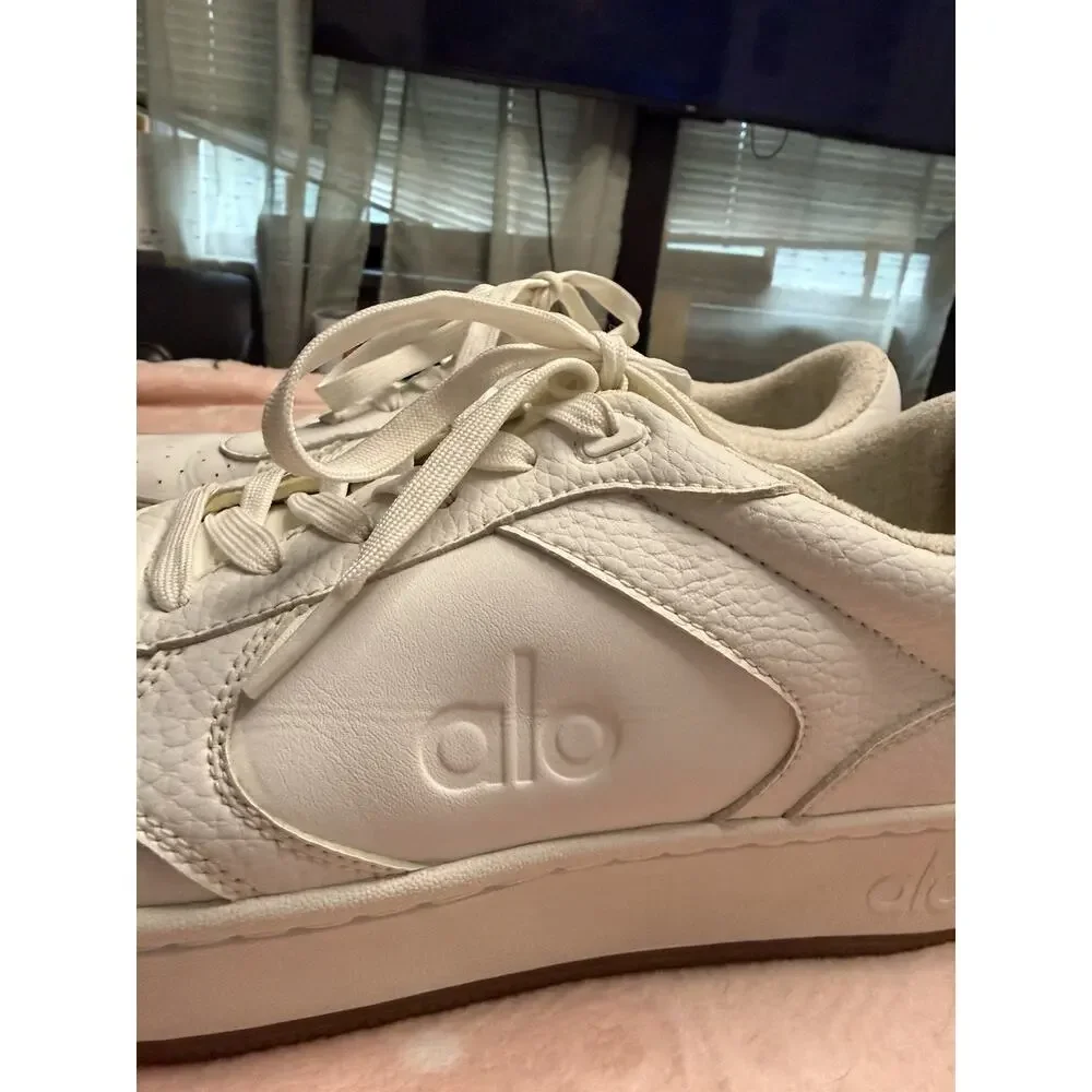 Alo Men's White Solid Low Top Lace-Up Athletic Sneakers Rubber Outsole